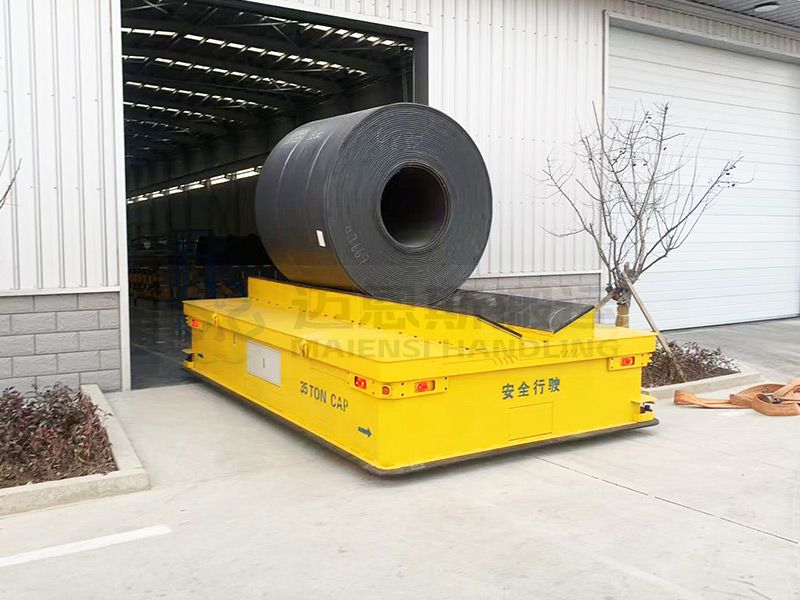 山東某工程管道制造公司訂購的35噸磁導(dǎo)引AGV使用現(xiàn)場