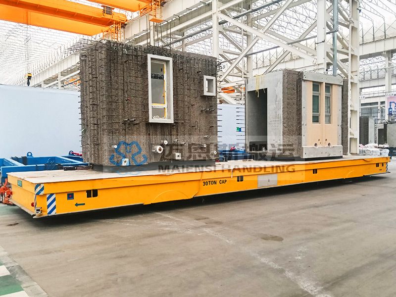 廣東某造船廠訂購差速舵輪全向大型電動平車使用現(xiàn)場